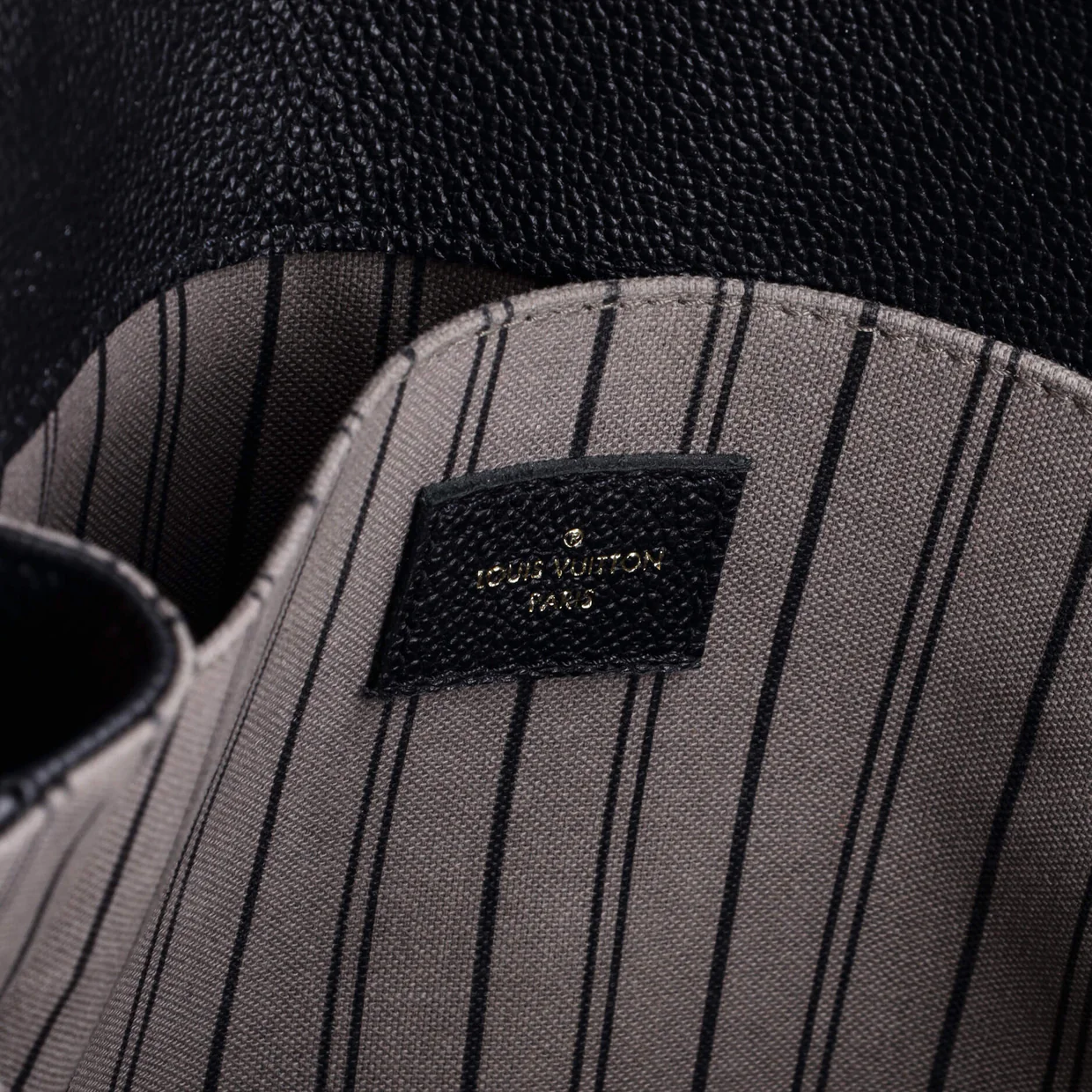 Pochette Metis Monogram Empreinte Leather - Deep Luxury