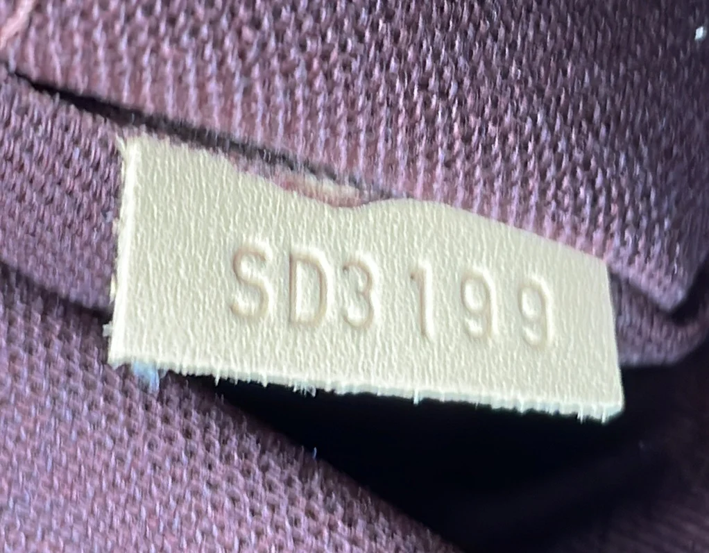 Rivoli Handbag Monogram Canvas PM - Deep Luxury