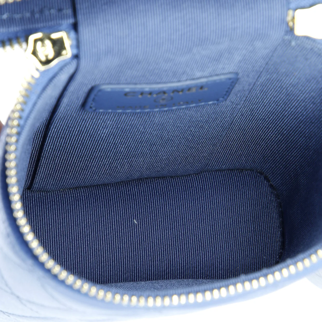 Classic Vanity Phone Holder with Chain Quilted Caviar - Deep Luxury