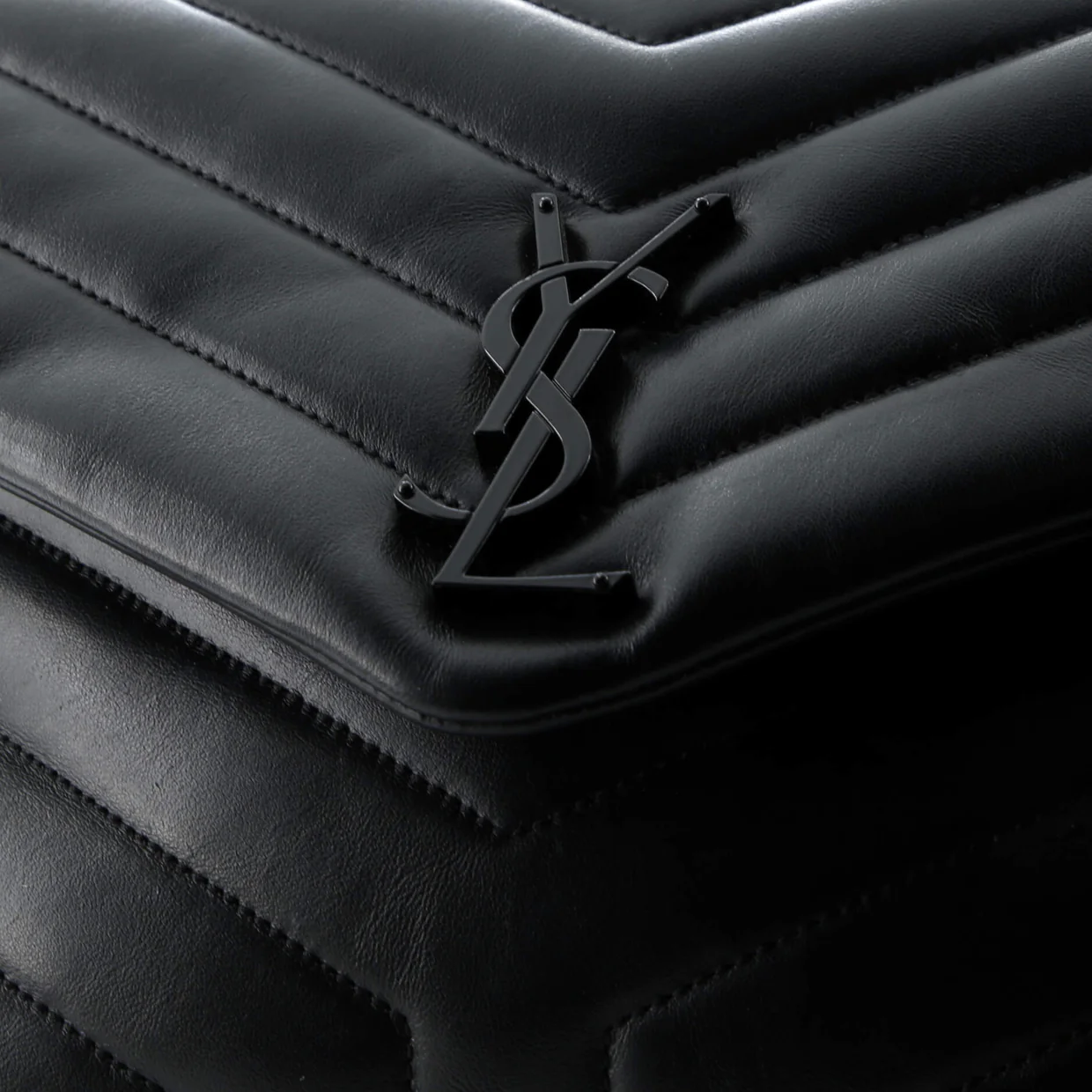 Loulou Shoulder Bag Matelasse Chevron Leather Medium - Deep Luxury