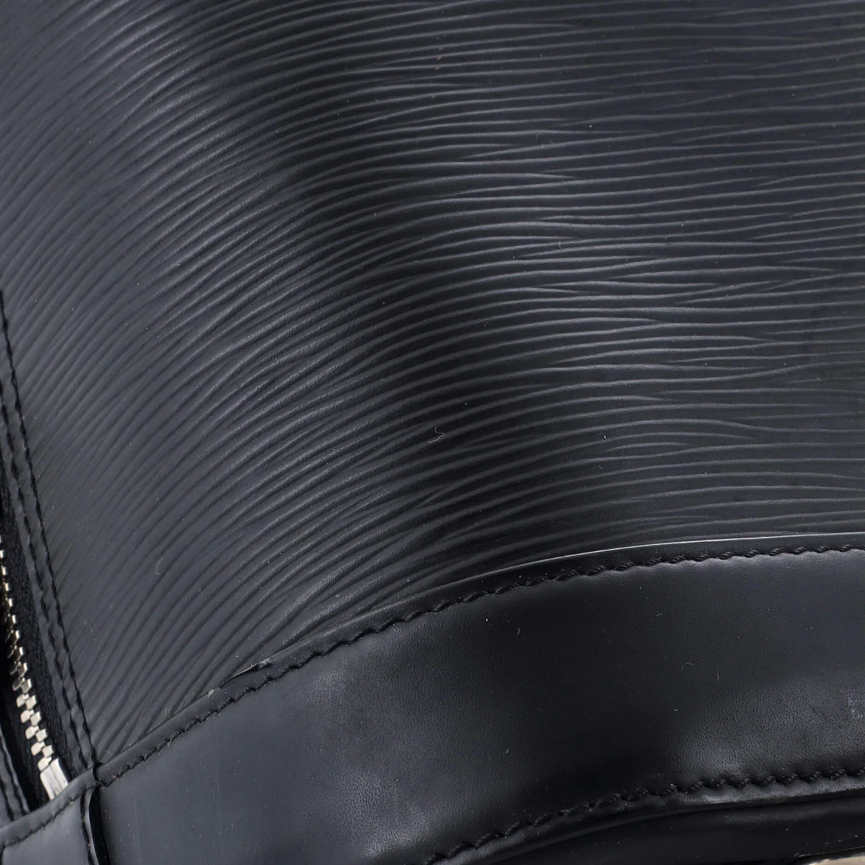Alma Handbag Epi Leather GM - Deep Luxury