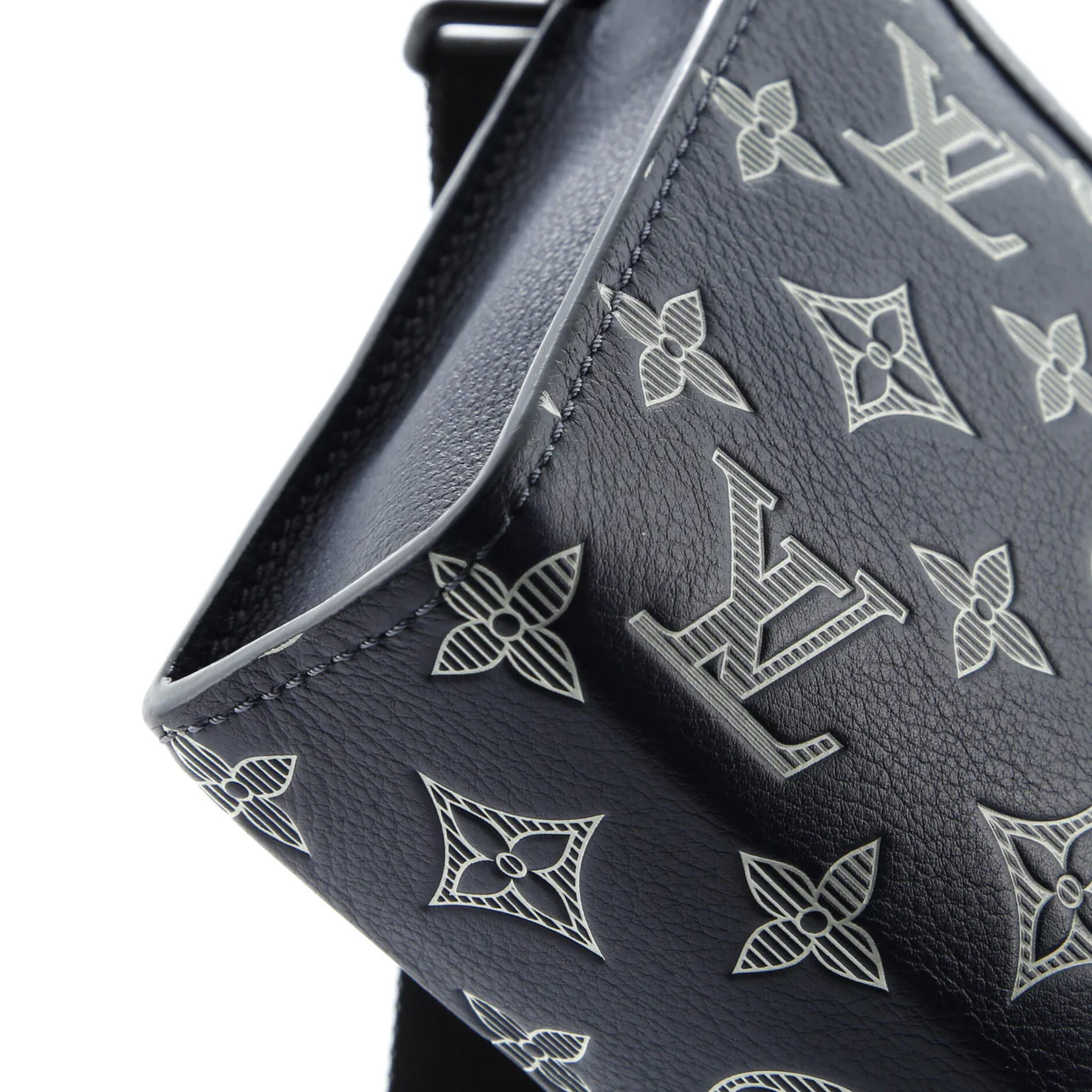 Gaston Wearable Wallet Monogram Shadow Leather - Deep Luxury