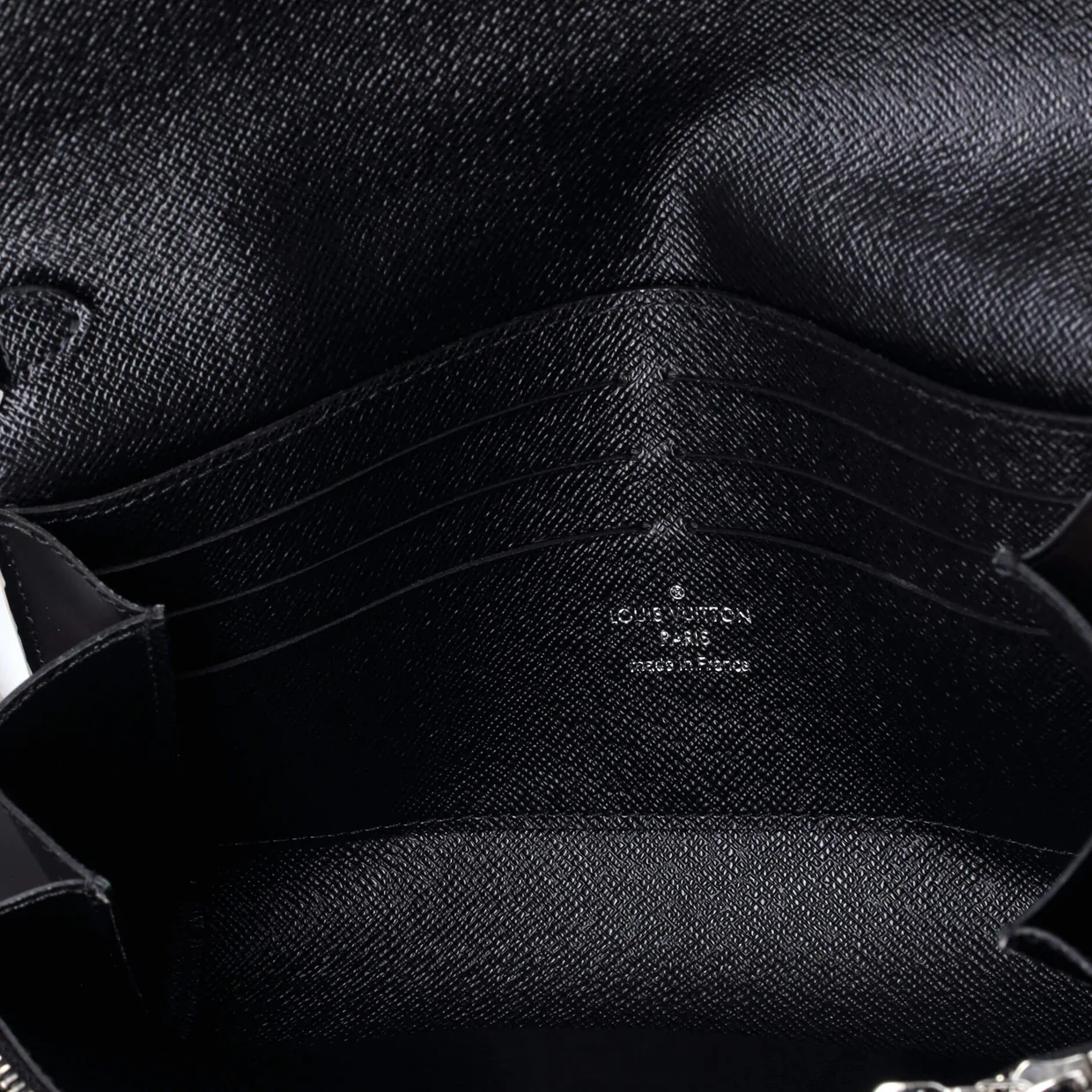 Twist Chain Wallet Limited Edition World Tour Epi Leather - Deep Luxury