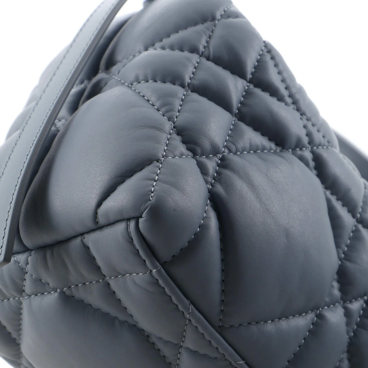 DiorTravel Nomad Pouch Macrocannage Quilt Calfskin Medium - Deep Luxury