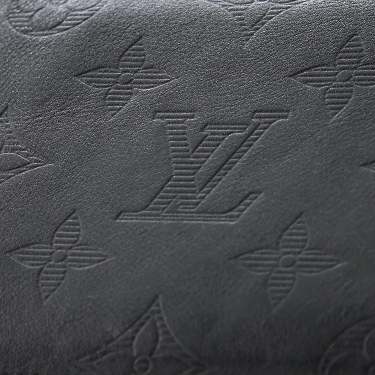Multiple Wallet Monogram Shadow Leather - Deep Luxury