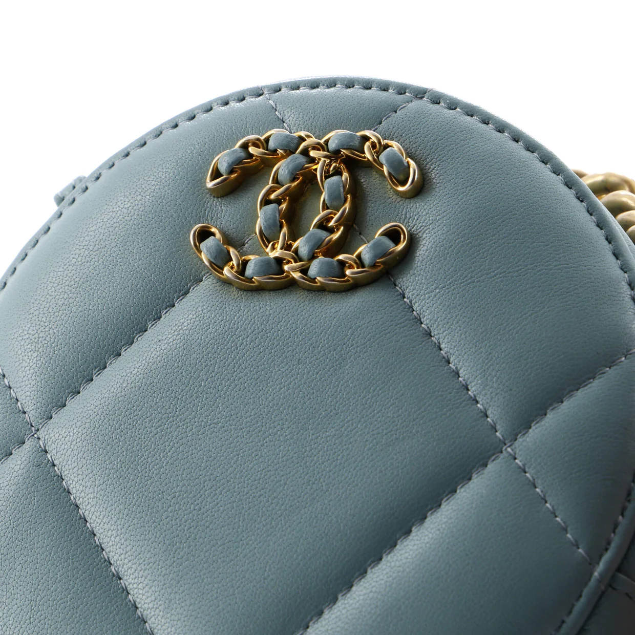 19 Round Clutch with Chain Quilted Leather - Deep Luxury