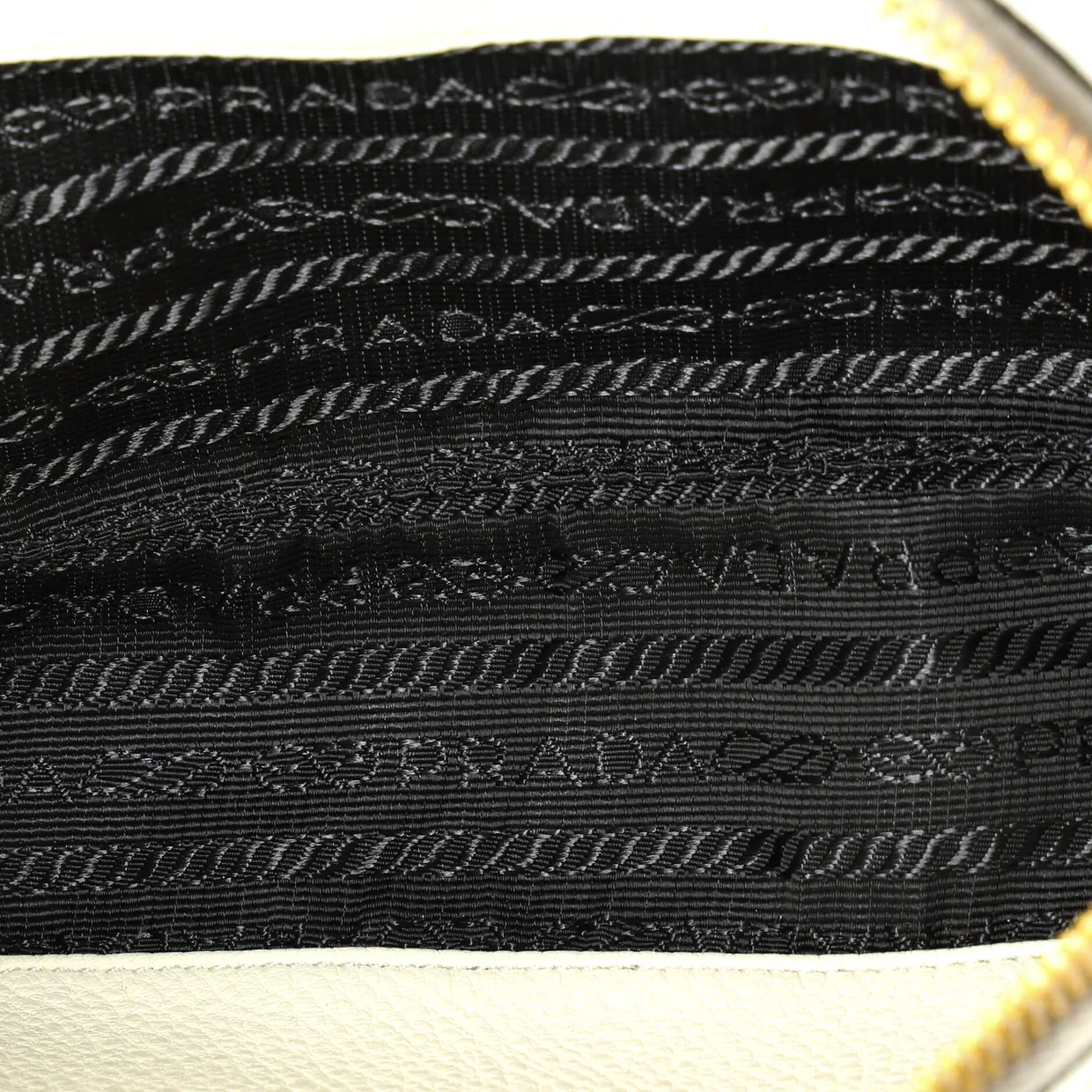Dual Strap Camera Bag Vitello Daino - Deep Luxury