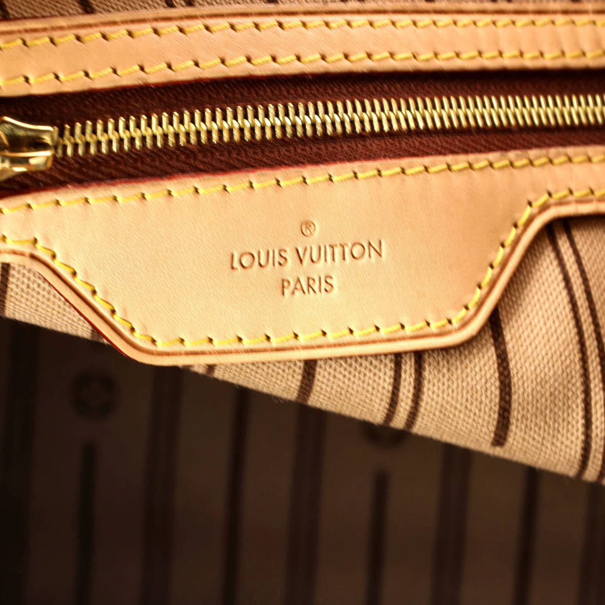 Delightful Handbag Monogram Canvas MM - Deep Luxury