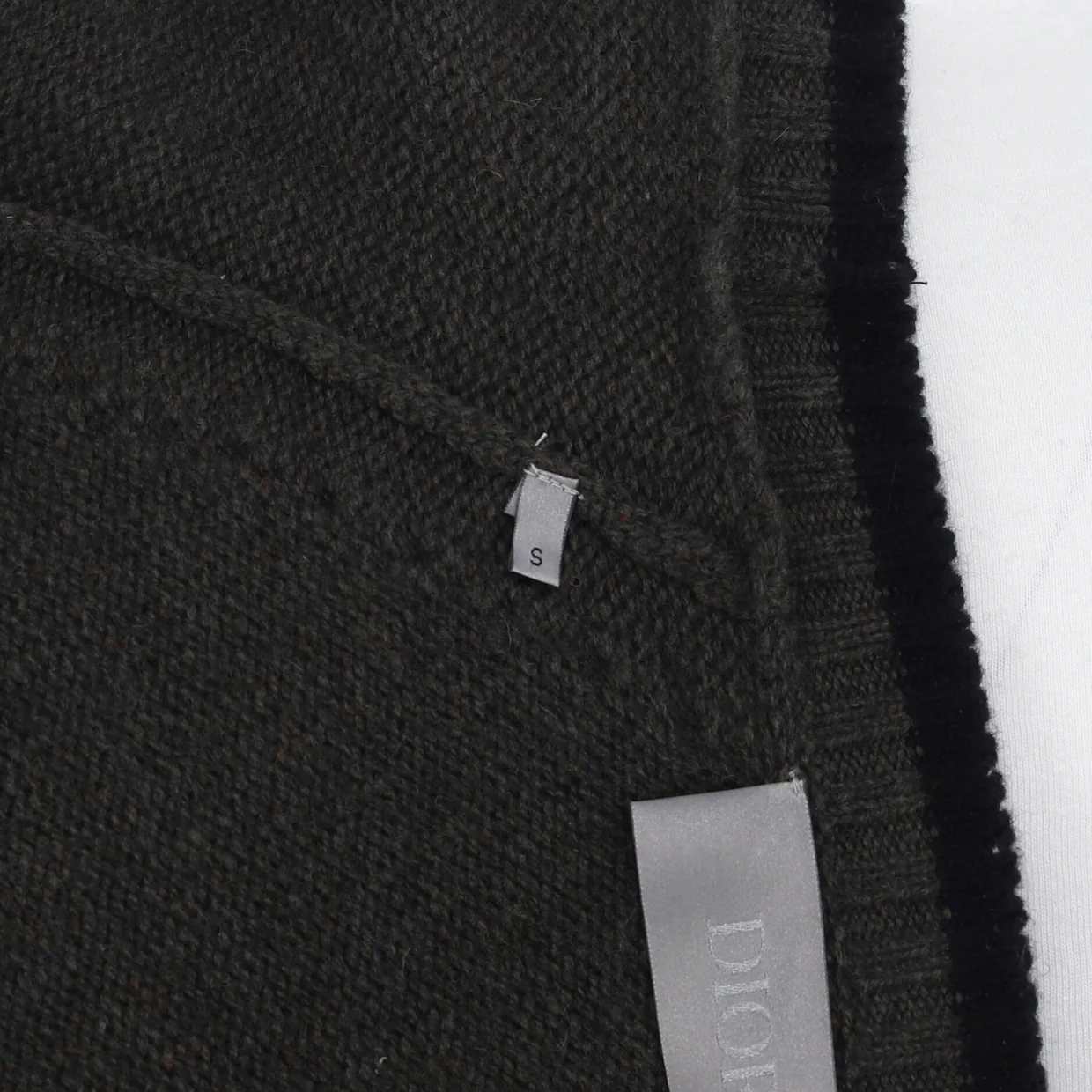 Men's Atelier V-Neck Cardigan Wool - Deep Luxury