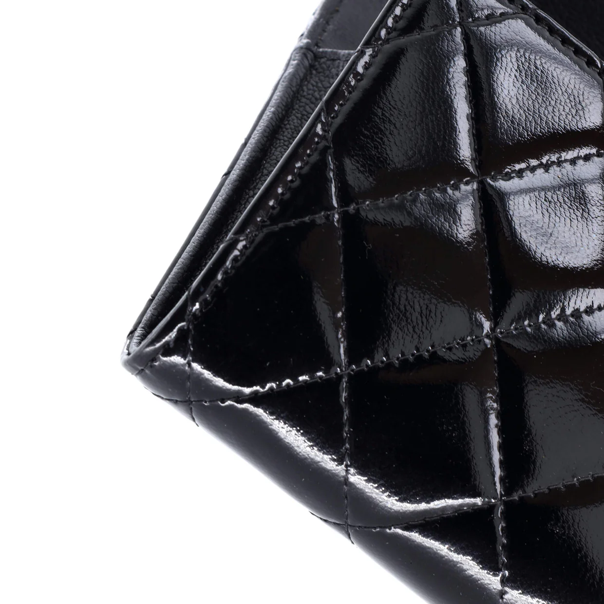 CC Eyelet Chain Clutch Quilted Patent - Deep Luxury