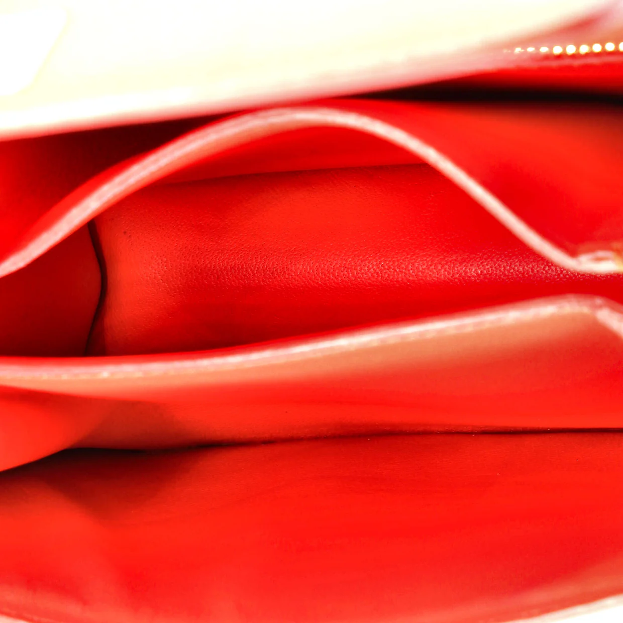 Classic Box Bag Grainy Leather Small - Deep Luxury