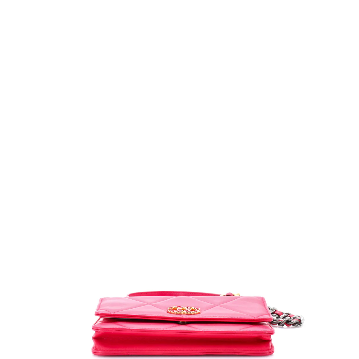 19 Wallet on Chain Quilted Lambskin - Deep Luxury