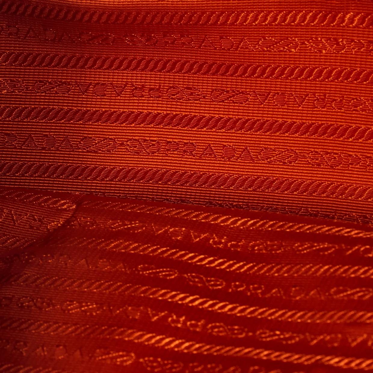 Convertible Shopping Tote Vitello Daino Medium - Deep Luxury