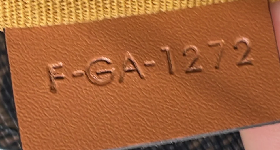 Vertical Cabas Tote Triomphe Coated Canvas Small - Deep Luxury