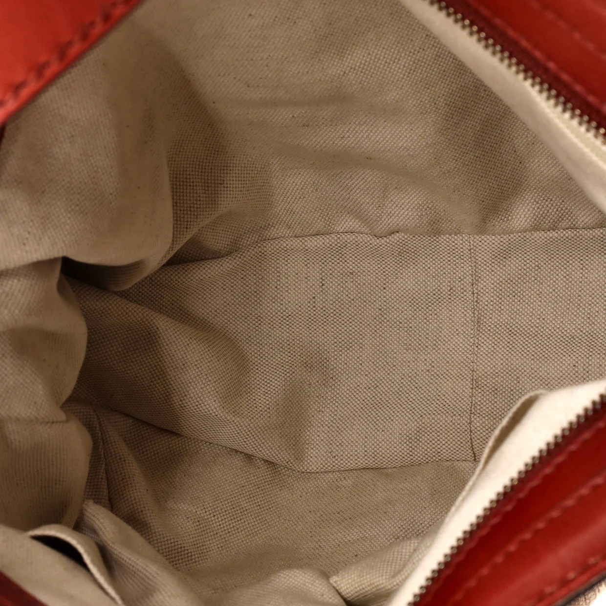 Sukey Messenger Bag GG Canvas Medium - Deep Luxury