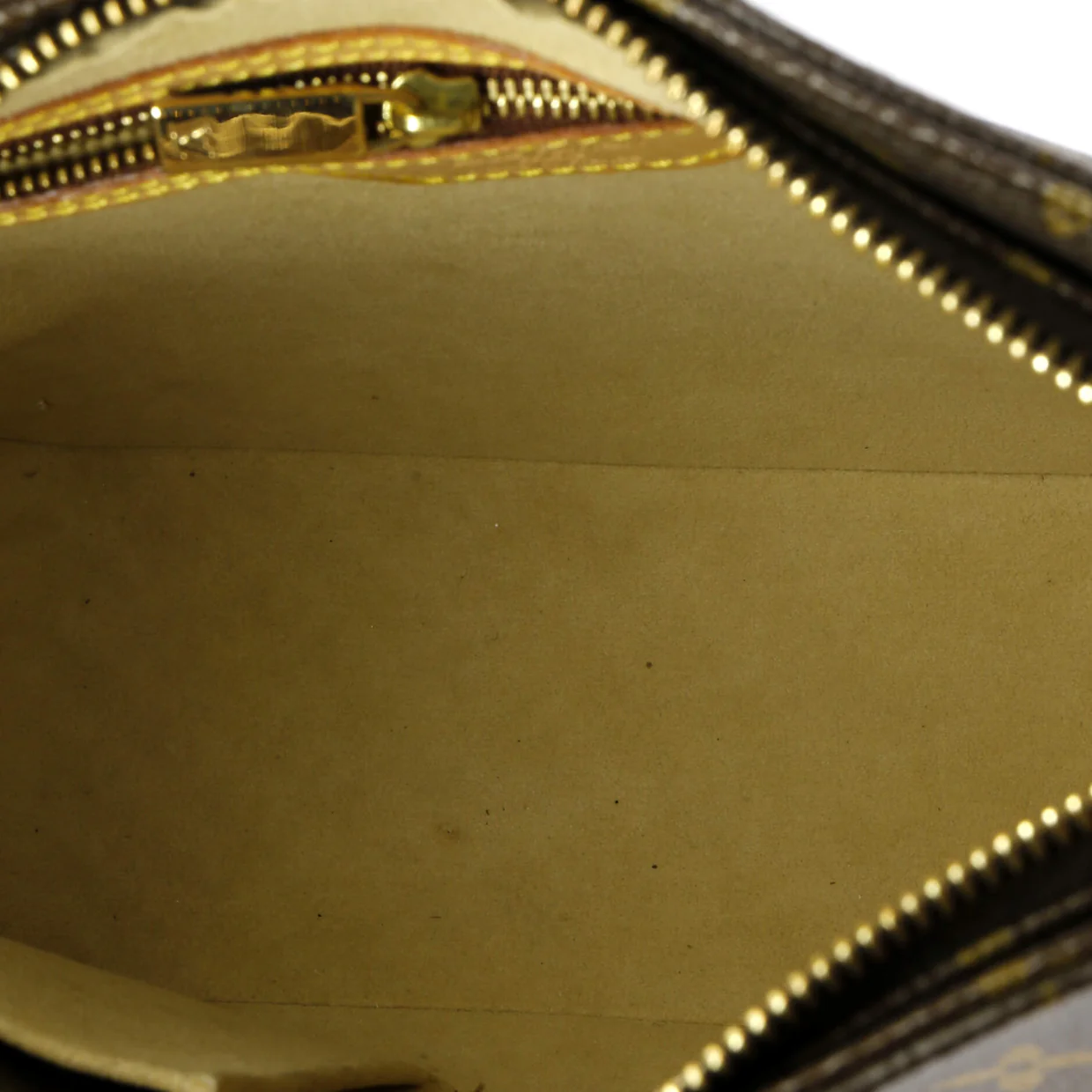 Looping Handbag Monogram Canvas MM - Deep Luxury