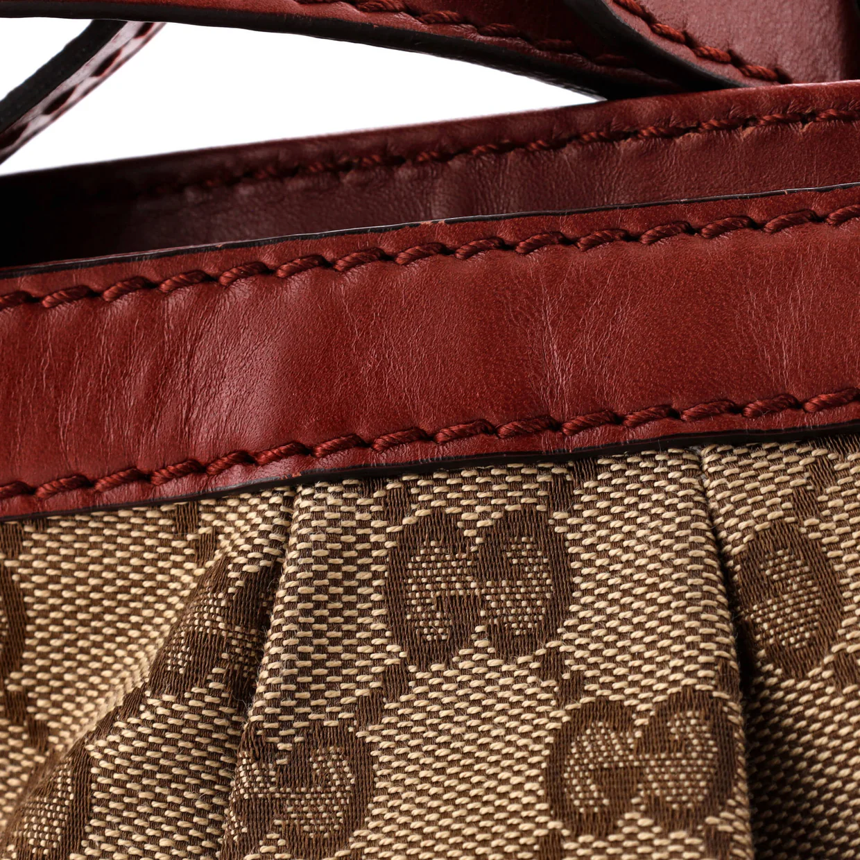 Sukey Messenger Bag GG Canvas Medium - Deep Luxury