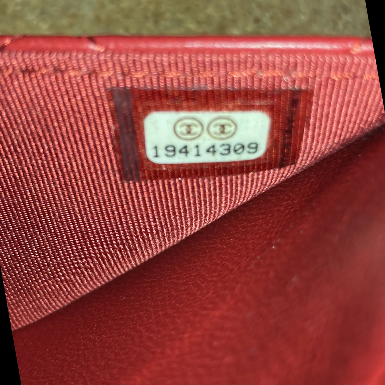 Wallet on Chain Quilted Lambskin - Deep Luxury