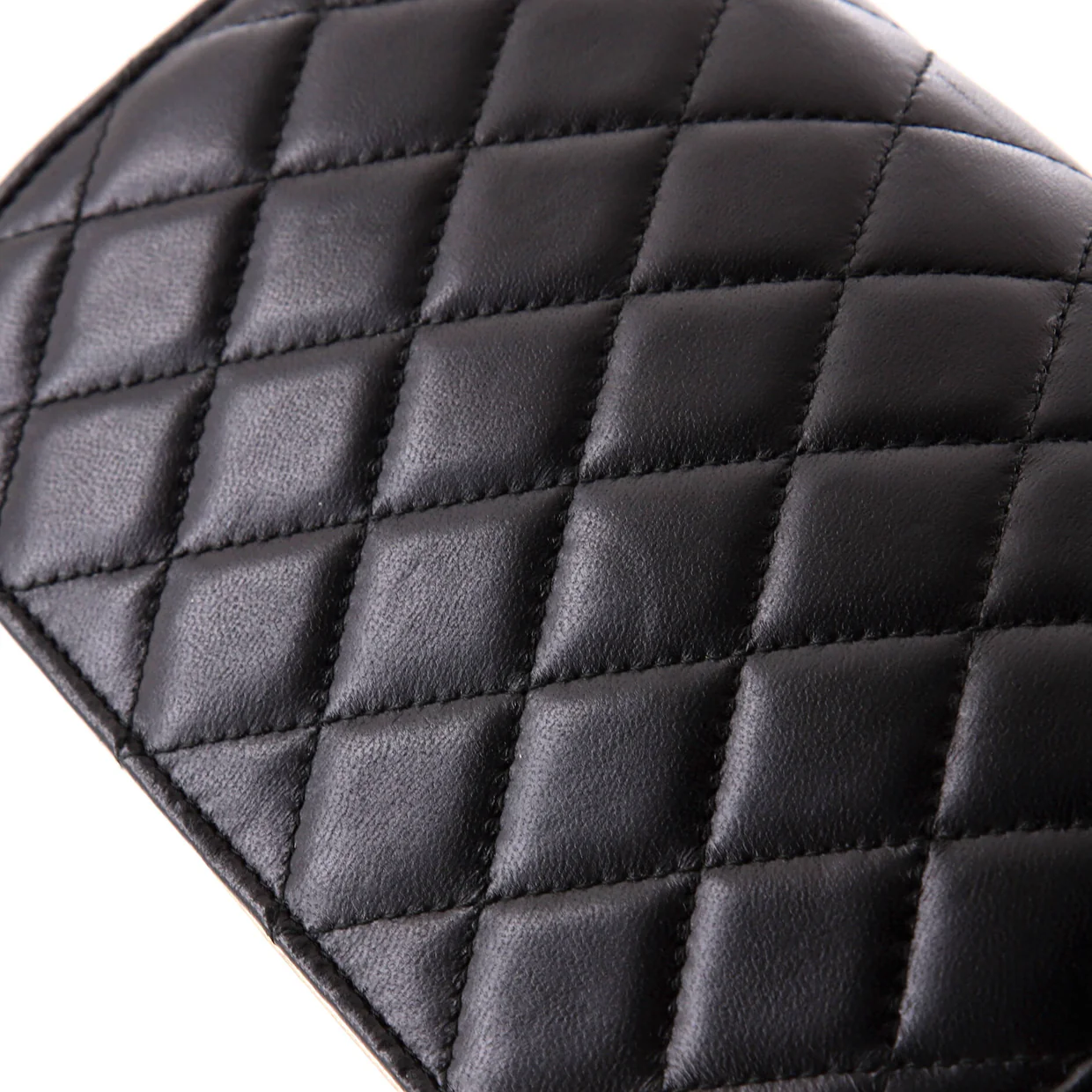 CC Pearl Button Wallet on Chain Quilted Lambskin - Deep Luxury