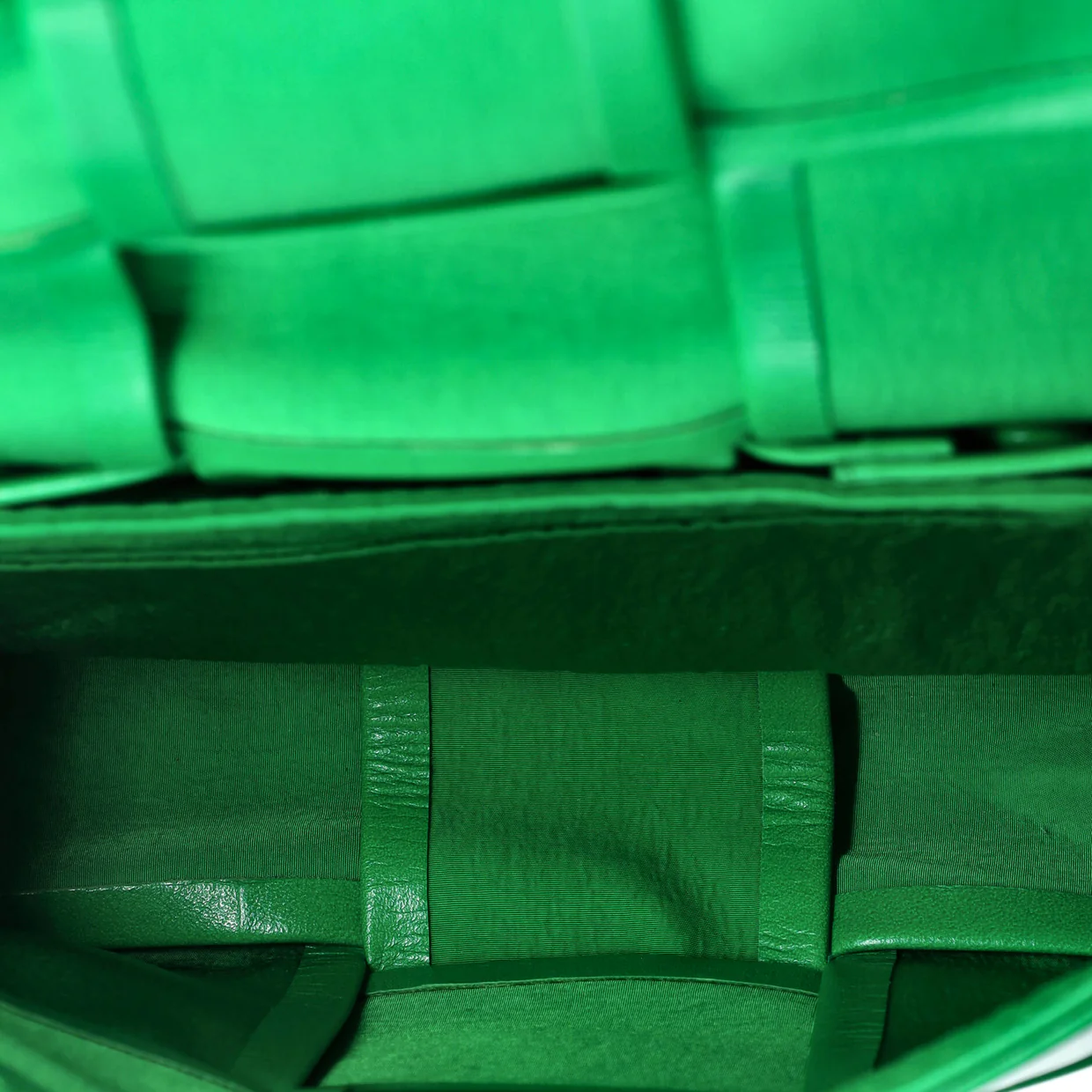 Cassette Crossbody Bag Maxi Intrecciato Leather Mini - Deep Luxury