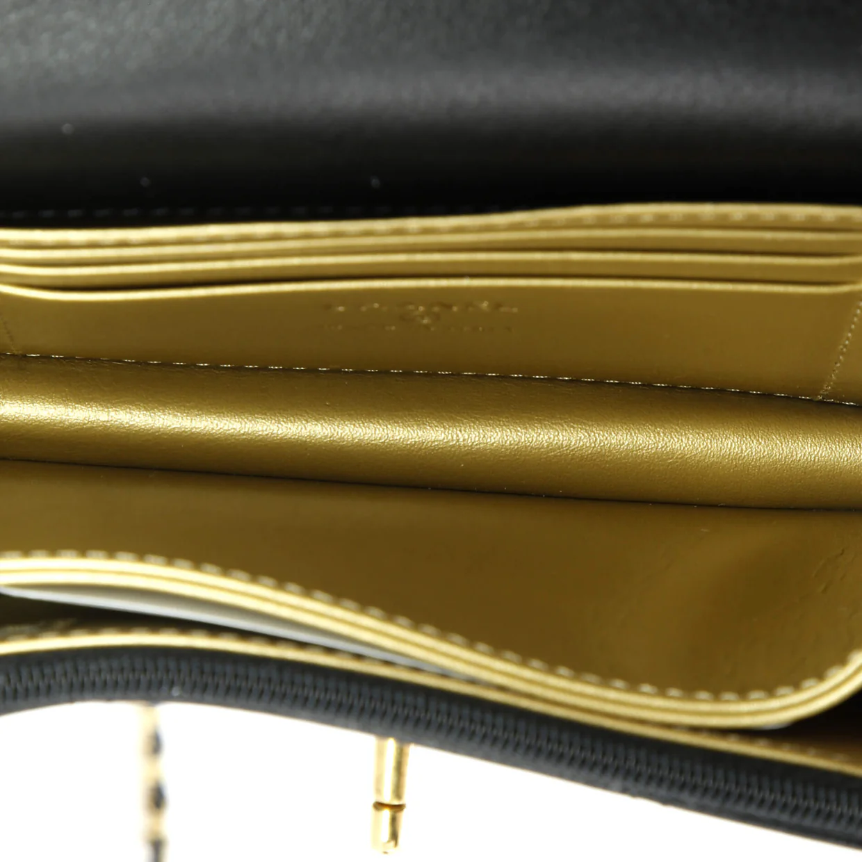 Crystal Geometric Frame CC Clutch with Chain Quilted Calfskin - Deep Luxury