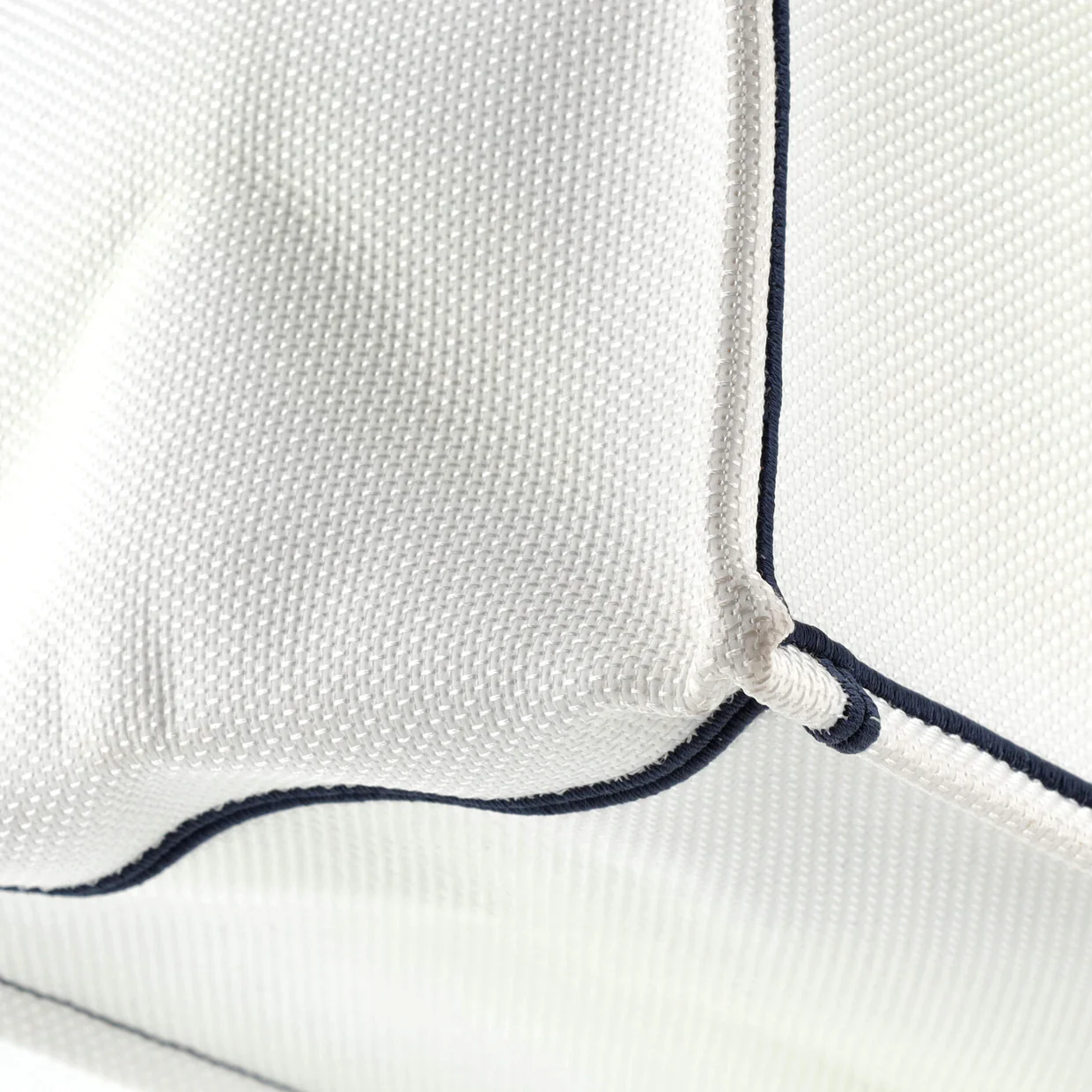 Dioralps Book Tote Embroidered Canvas Large - Deep Luxury