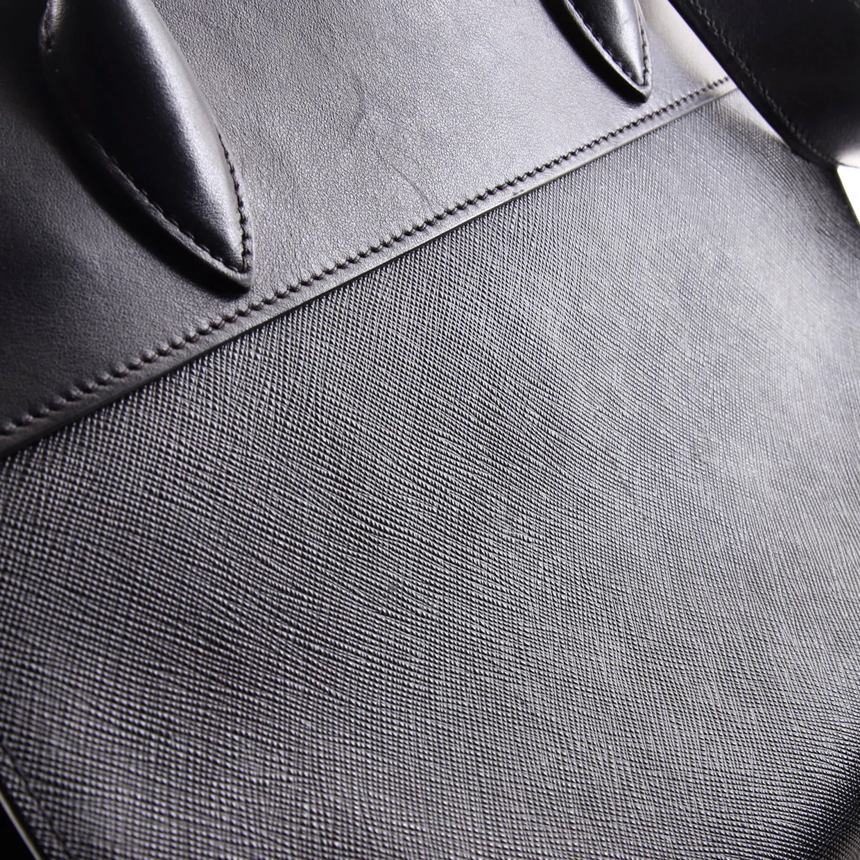 Paradigme Tote Saffiano with City Calf Medium - Deep Luxury