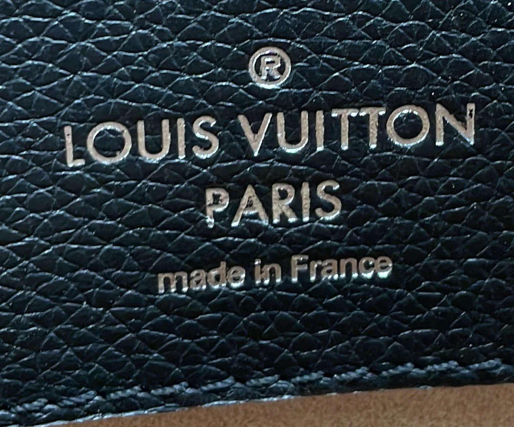 Lockme Ever Handbag Leather BB - Deep Luxury