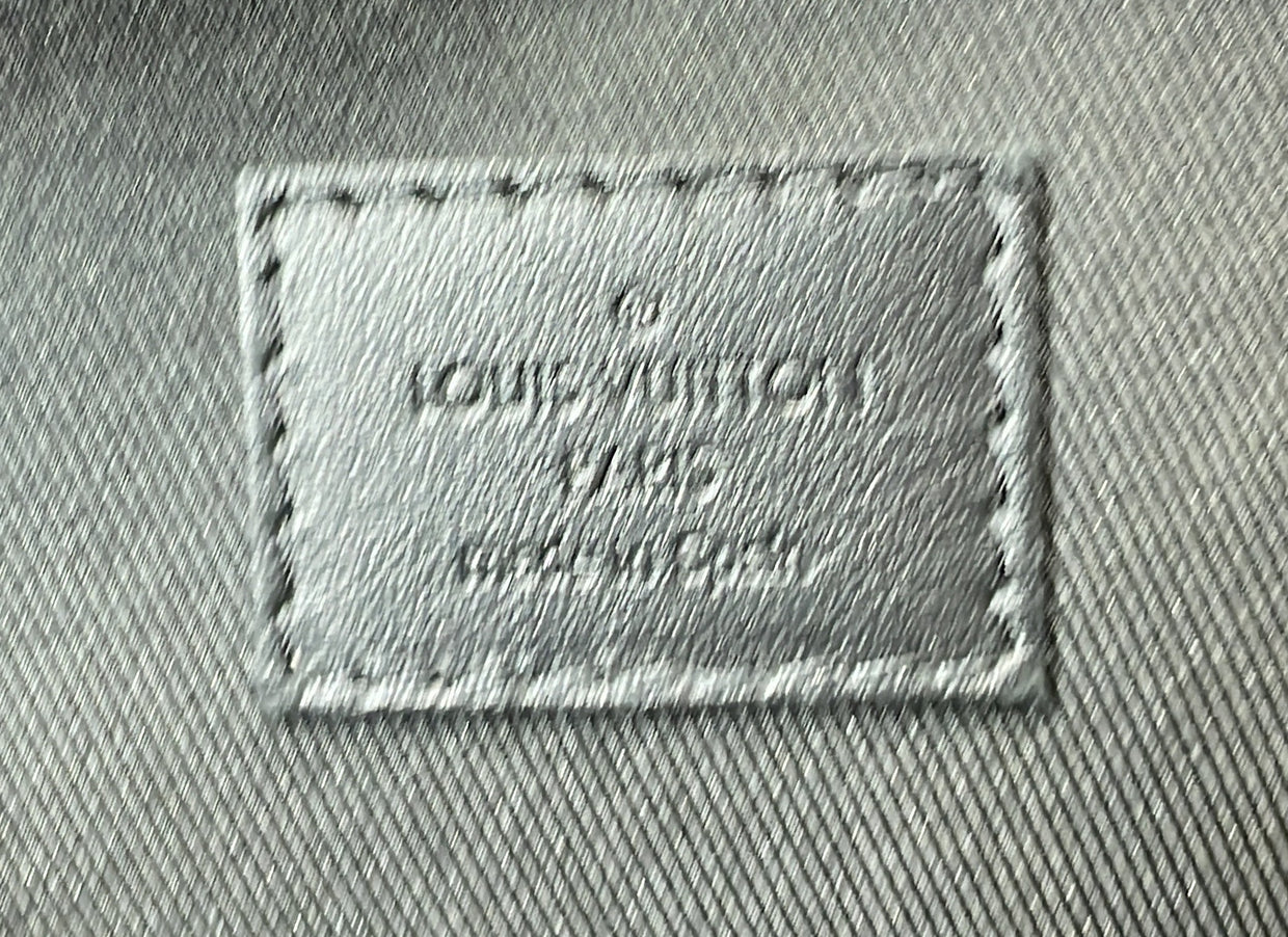 Pochette To-Go Monogram Eclipse Canvas MM - Deep Luxury