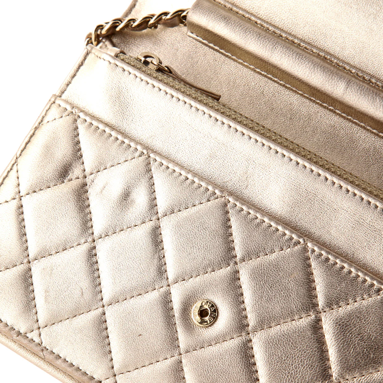 Wallet on Chain Quilted Lambskin - Deep Luxury