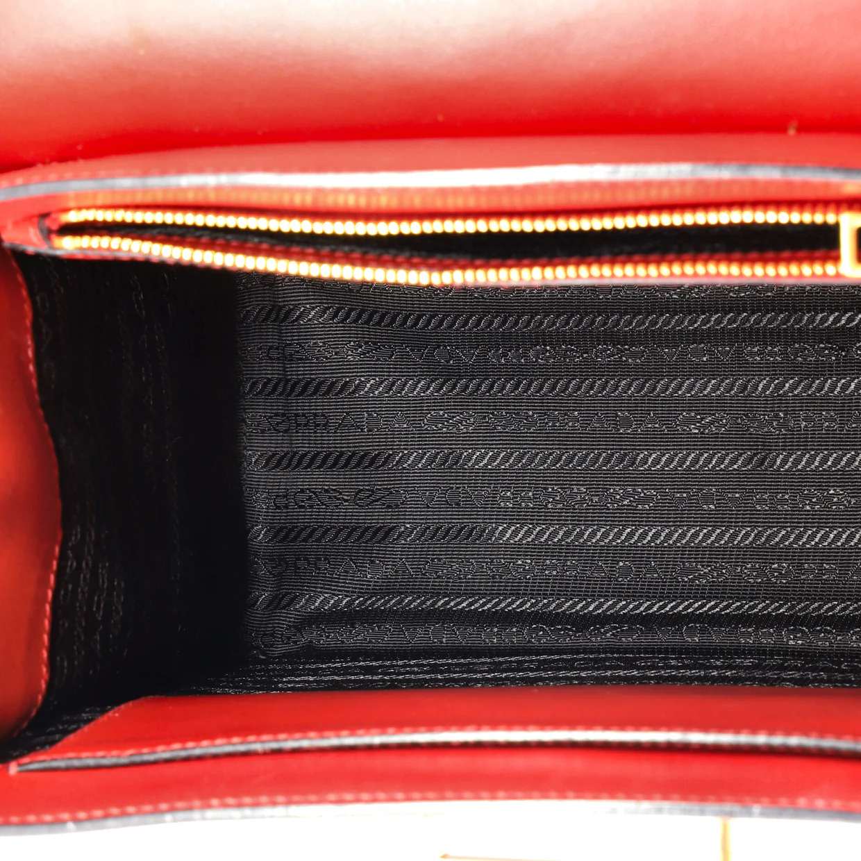 Cahier Convertible Shoulder Bag City Calf and Saffiano Medium - Deep Luxury