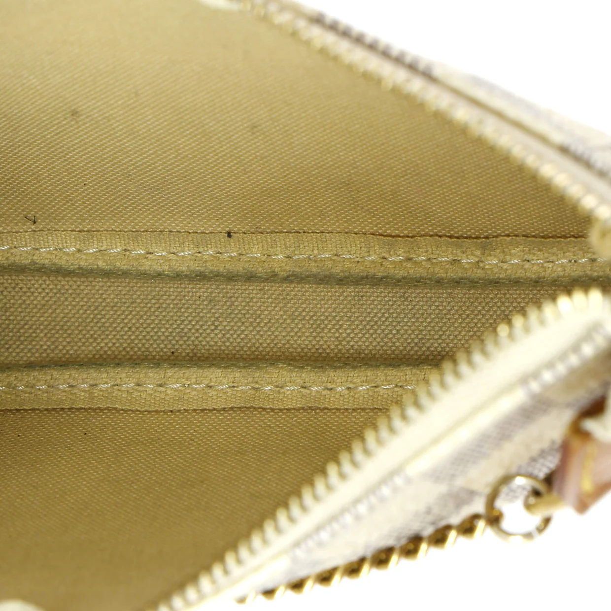 Pochette Accessoires Damier Mini - Deep Luxury