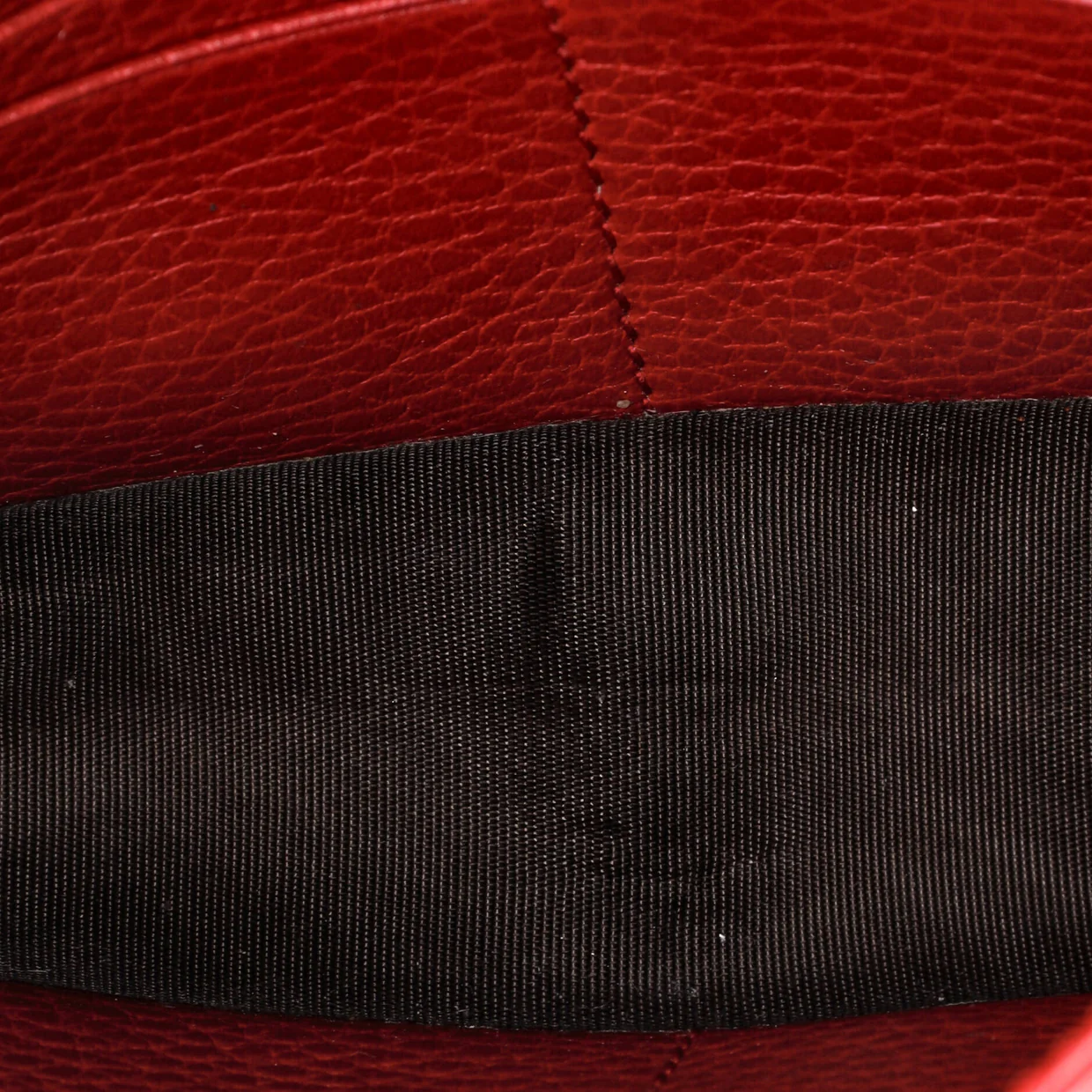 Interlocking Wallet on Chain Leather - Deep Luxury