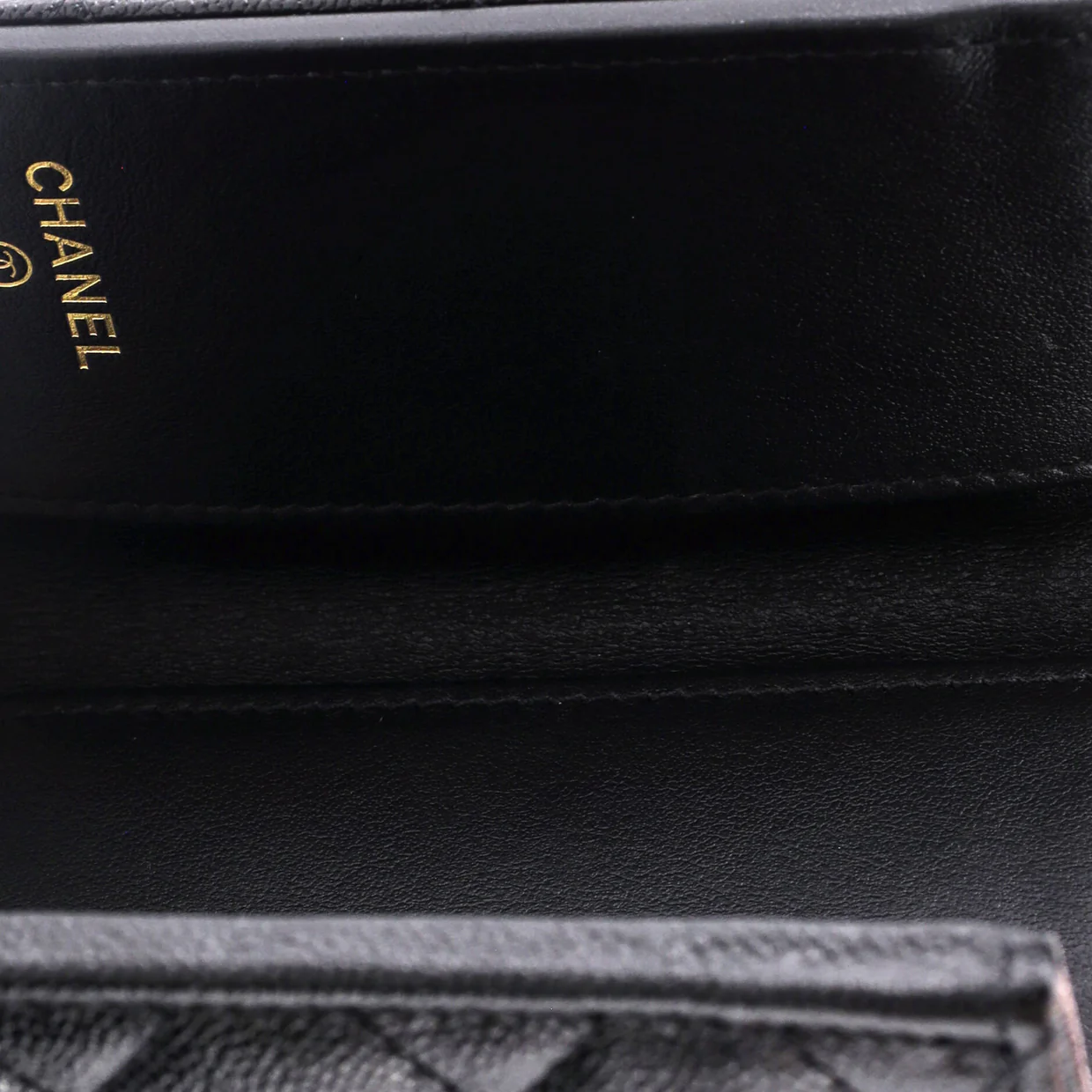 Textured CC Flap Wallet Quilted Caviar Small - Deep Luxury