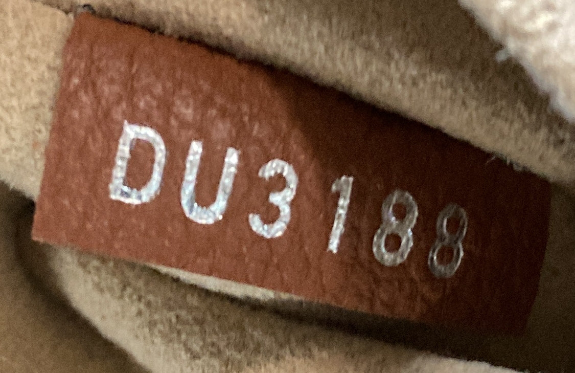 Lockme Ever Handbag Leather MM - Deep Luxury