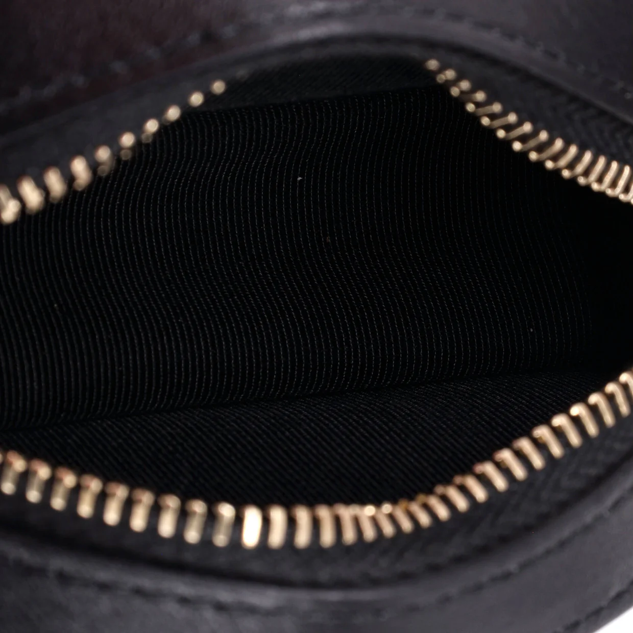 Frame Chain Around Round Clutch with Chain Quilted Lambskin Mini - Deep Luxury