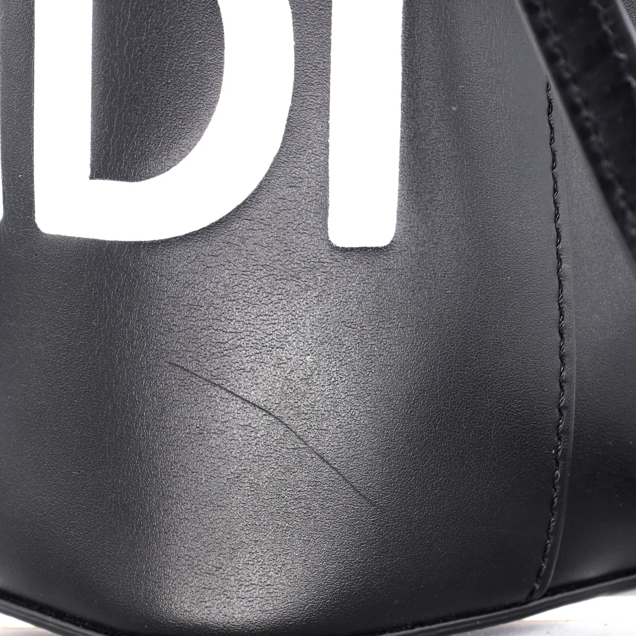 Logo Mon Tresor Bucket Bag Leather Mini - Deep Luxury