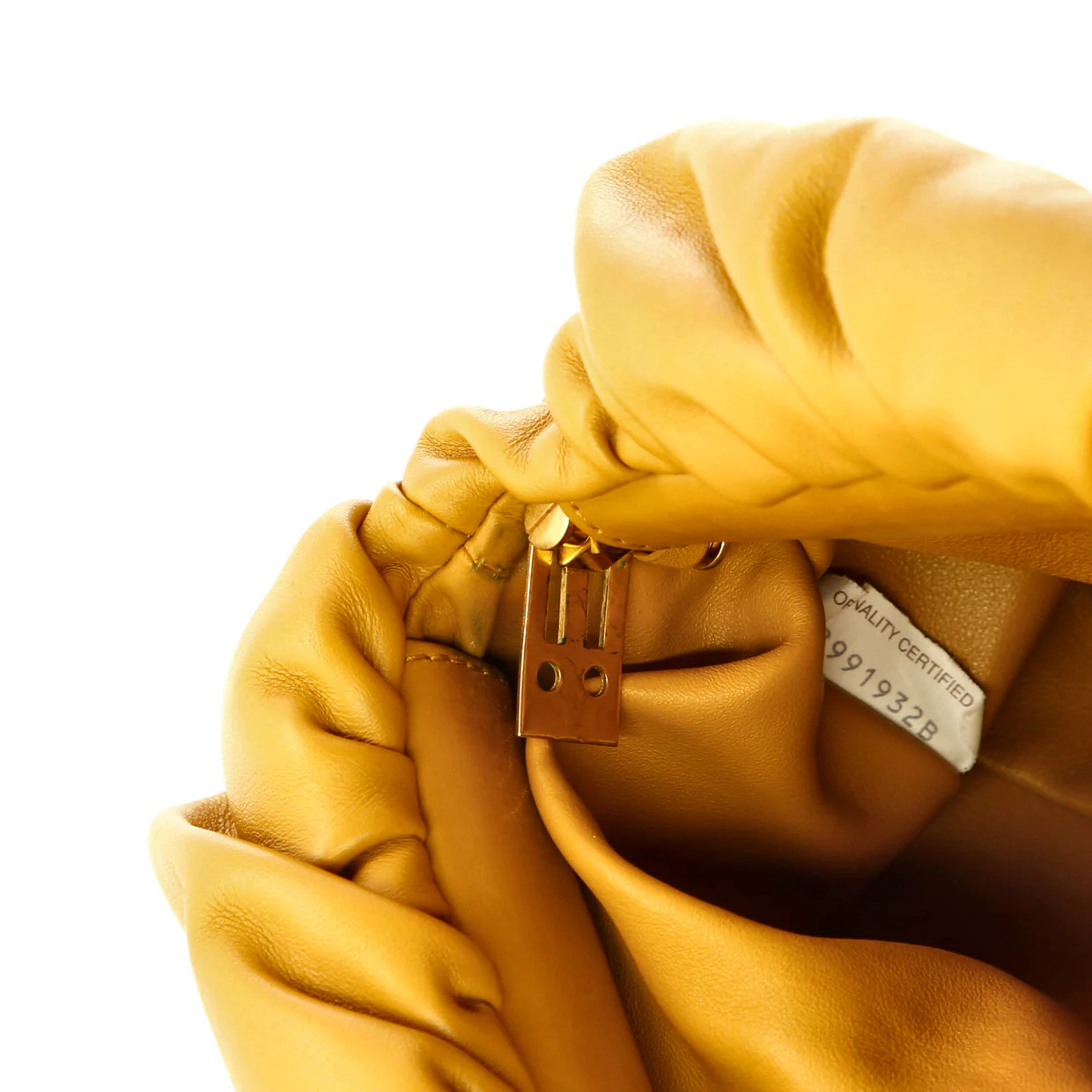 The Chain Pouch Leather - Deep Luxury