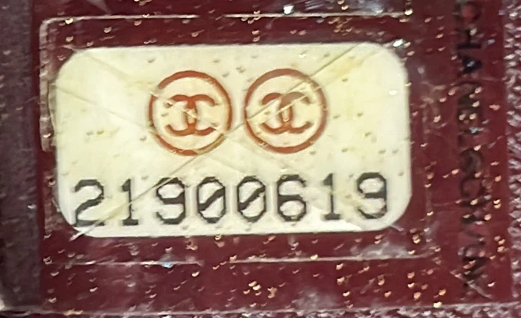 Medallion Charm Flap Bag Chevron Wrinkled Lambskin Small - Deep Luxury