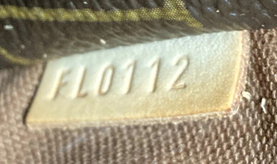 Totally Handbag Monogram Canvas PM - Deep Luxury