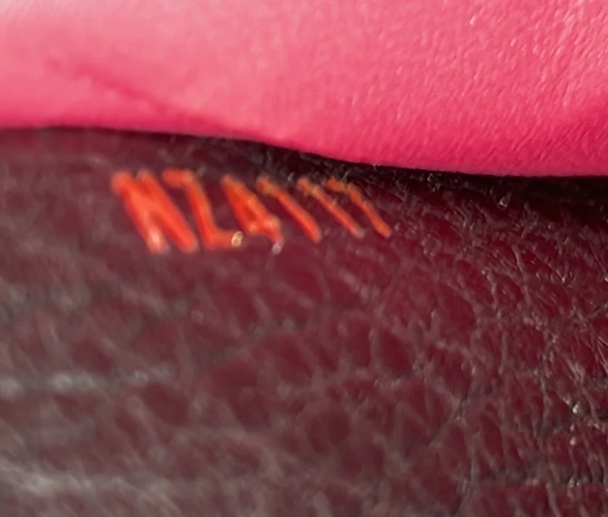 Capucines Wallet Leather - Deep Luxury
