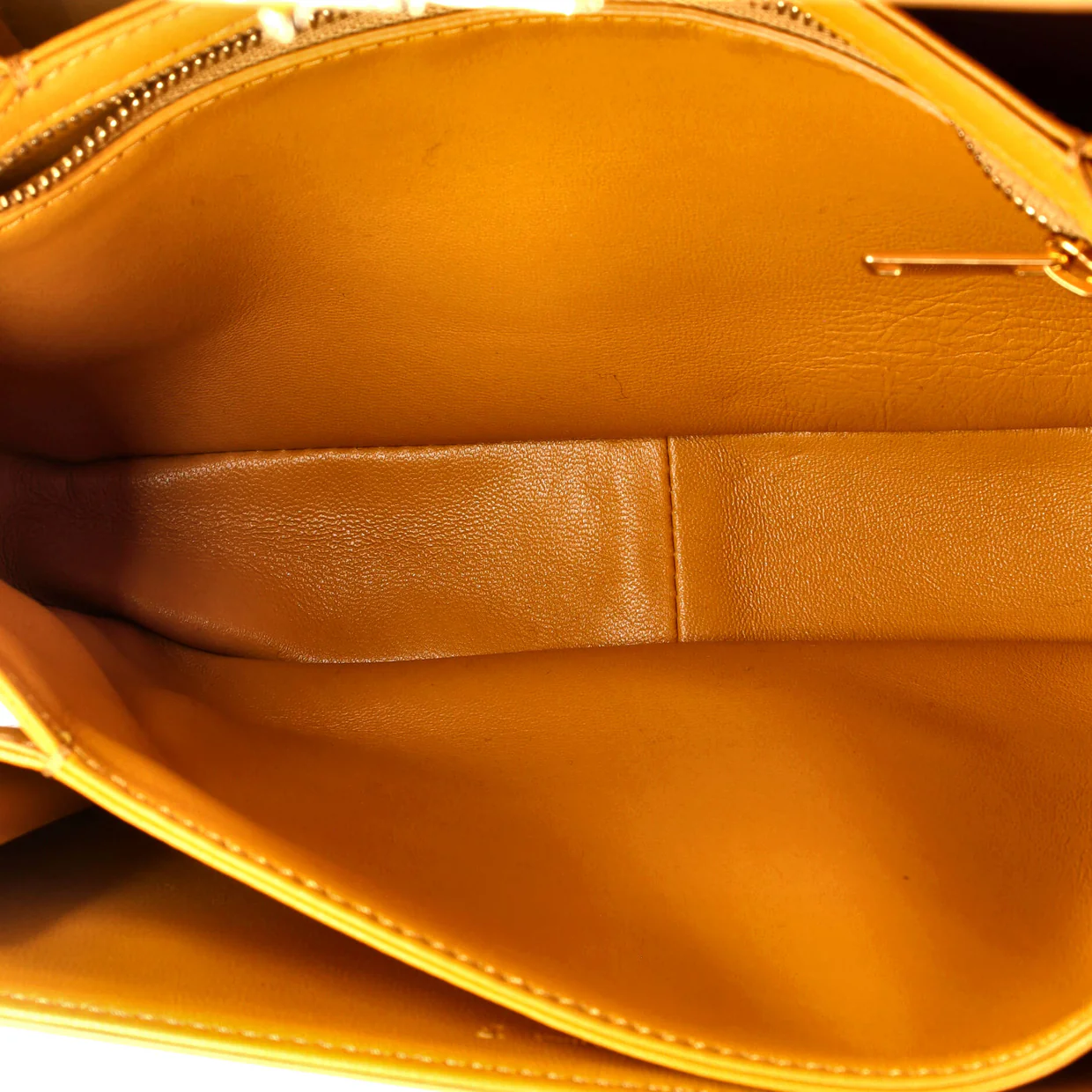 Triomphe Shoulder Bag Smooth Calfskin Medium - Deep Luxury