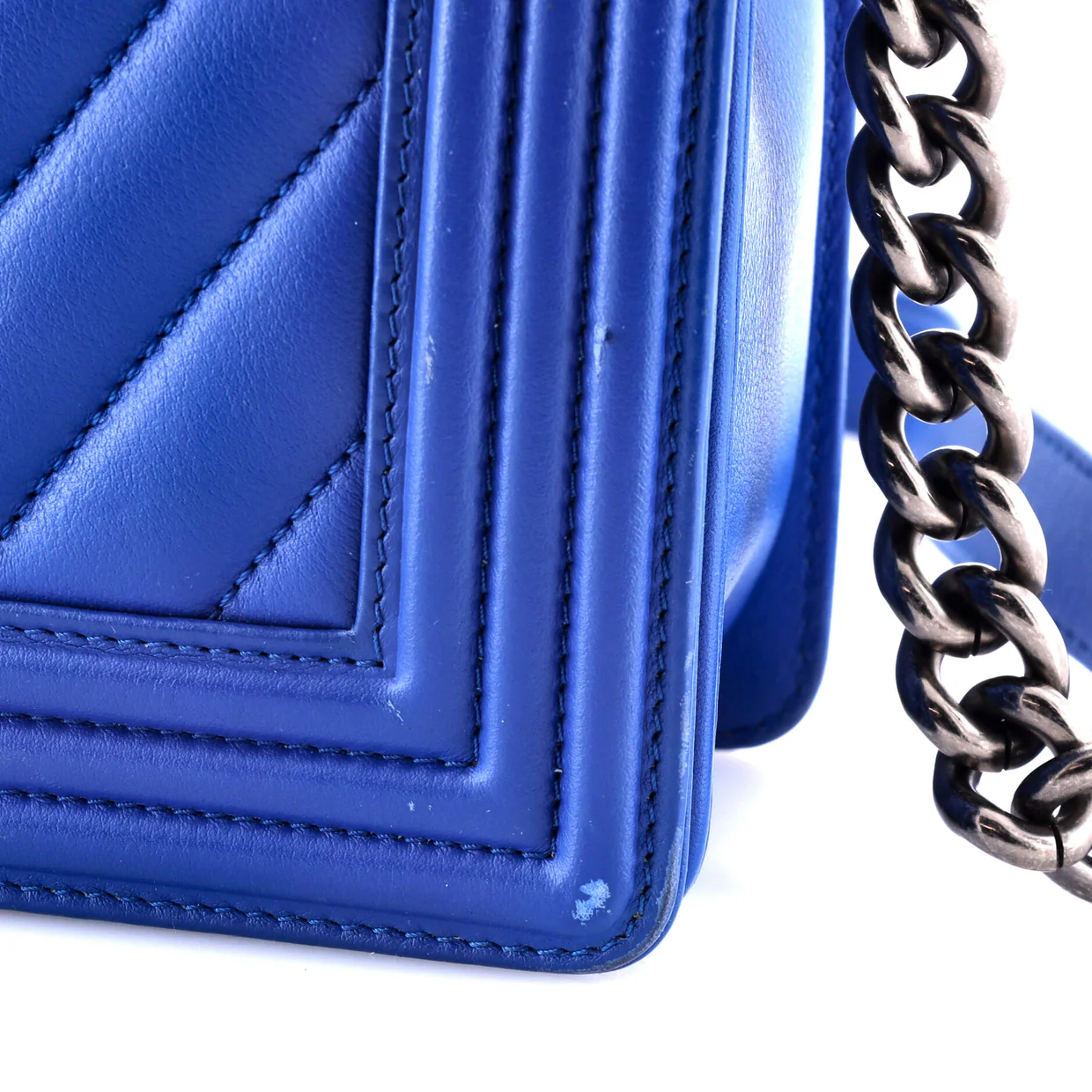 Boy Flap Bag Chevron Calfskin New Medium - Deep Luxury