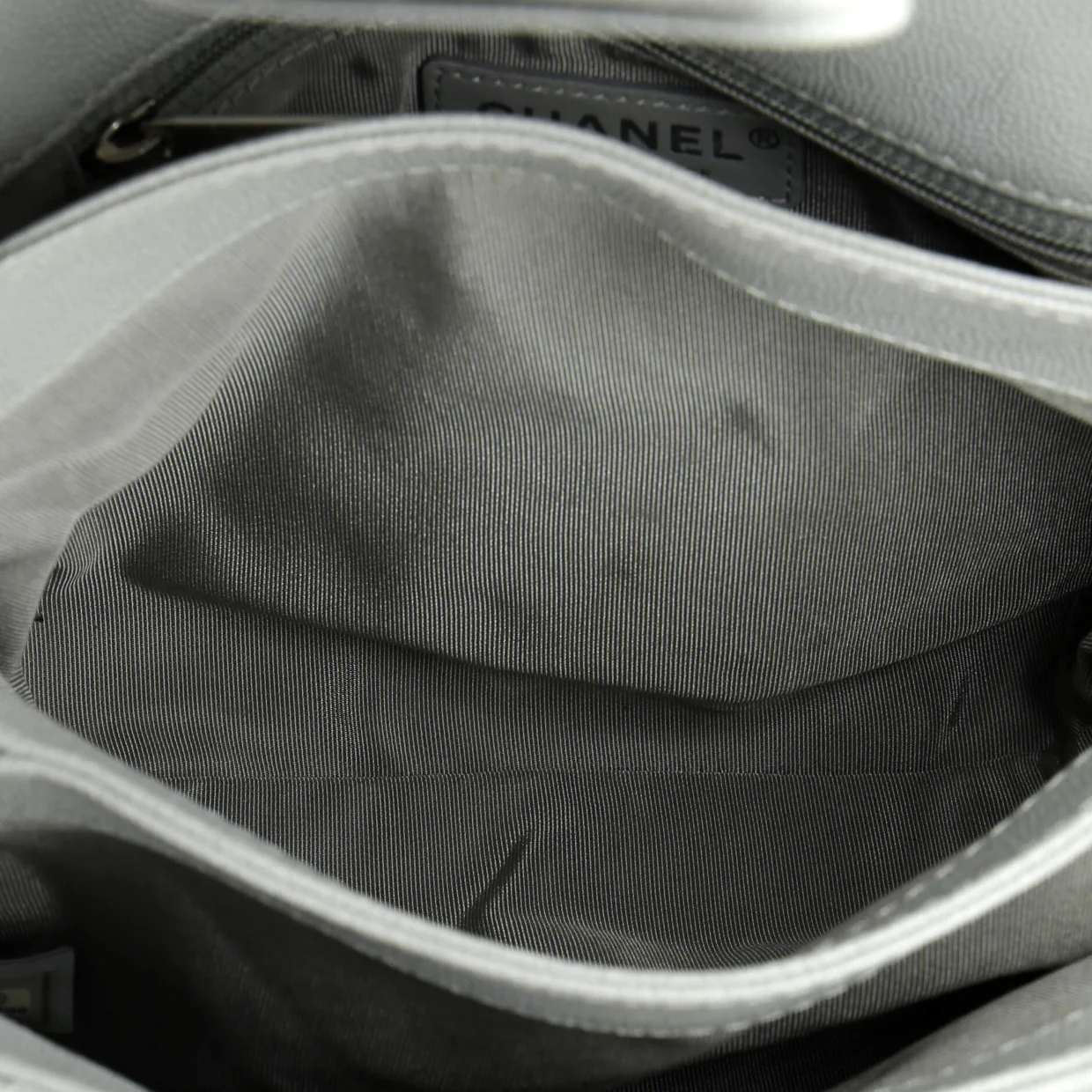 Urban Companion Flap Bag Quilted Caviar Small - Deep Luxury