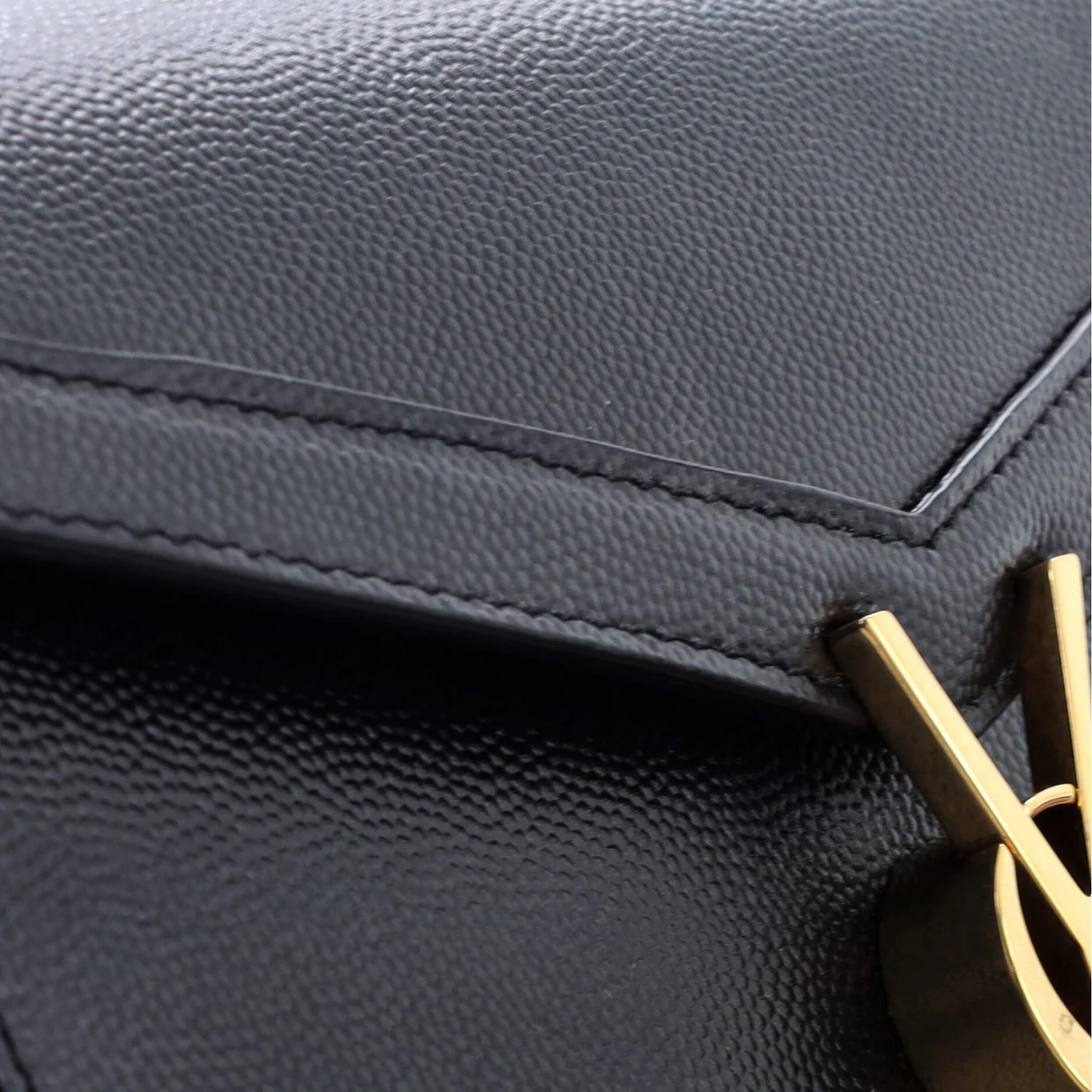 Cassandra Chain Shoulder Bag Leather Small - Deep Luxury