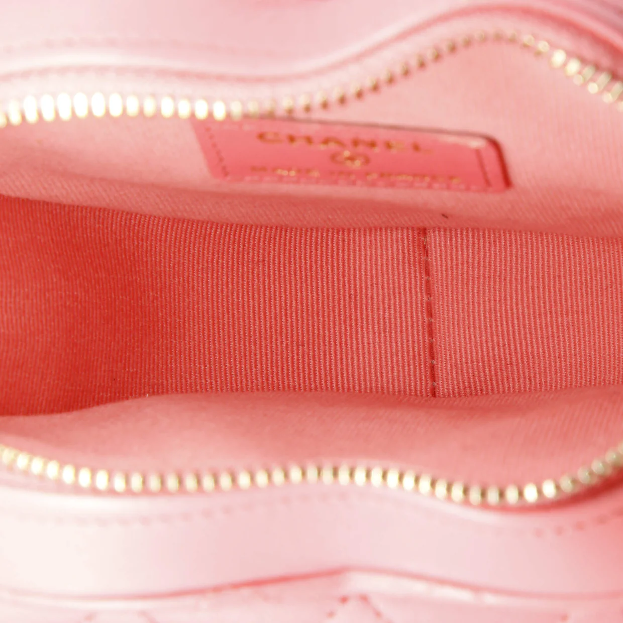 CC in Love Heart Clutch with Chain Quilted Lambskin - Deep Luxury