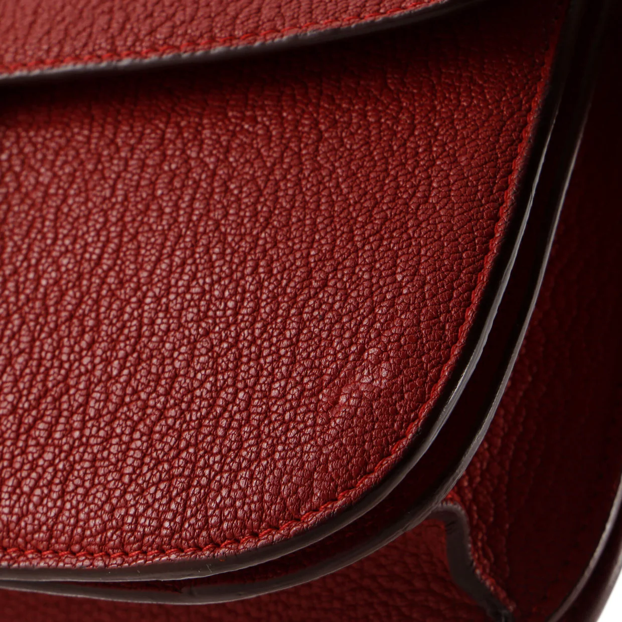 Classic Box Bag Grainy Leather Medium - Deep Luxury