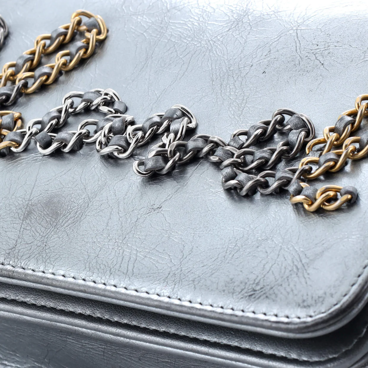 Chain Signe Wallet on Chain Calfskin - Deep Luxury