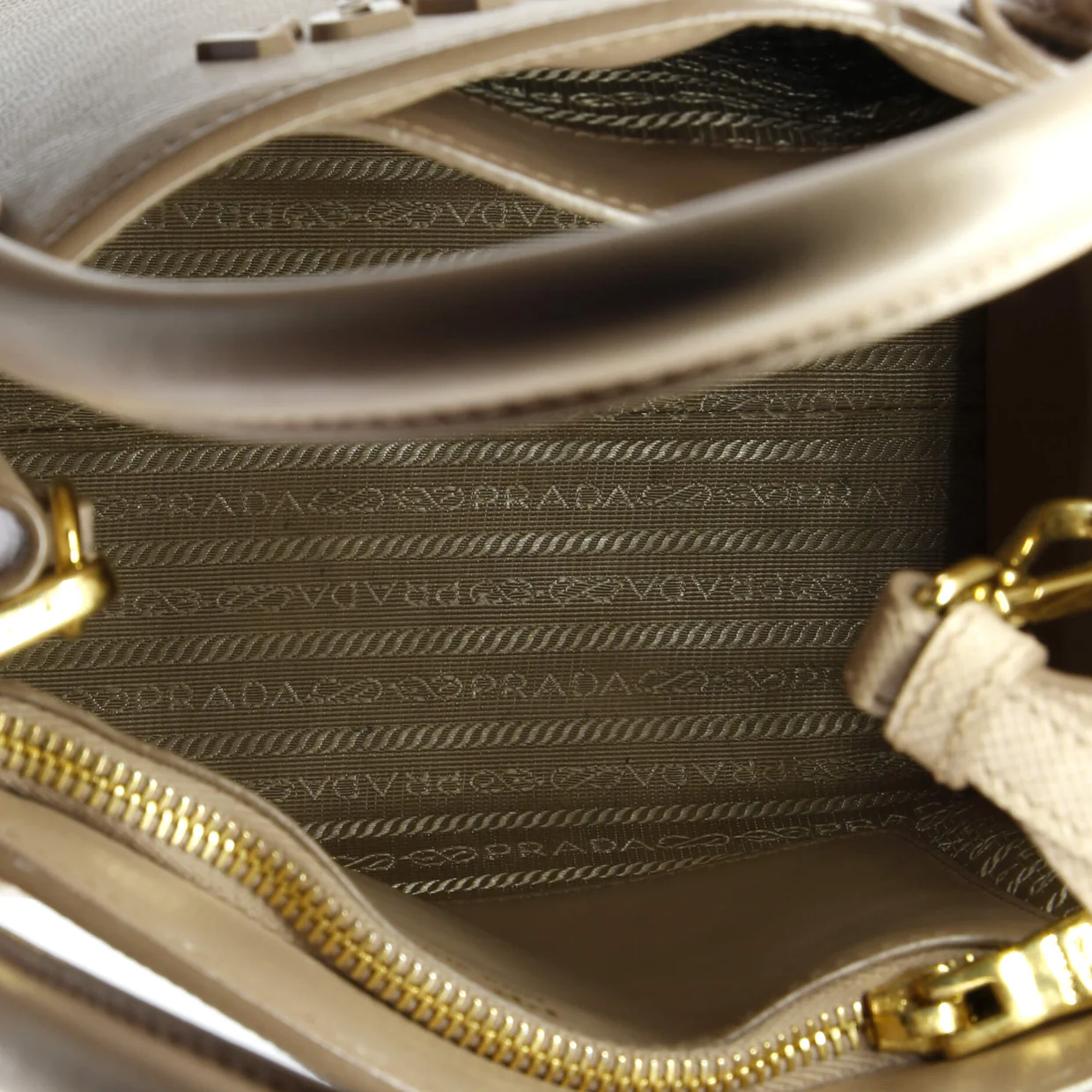 Monochrome Tote Saffiano with City Calf Small - Deep Luxury