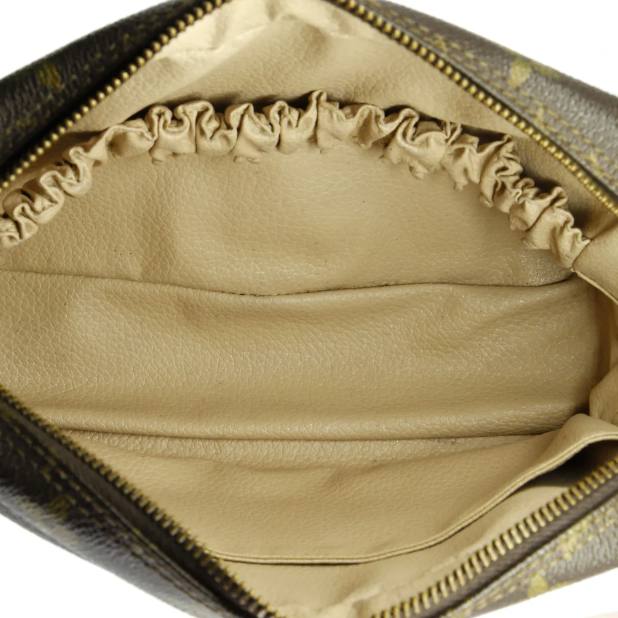 Trousse Toiletry Pouch Monogram Canvas 23 - Deep Luxury